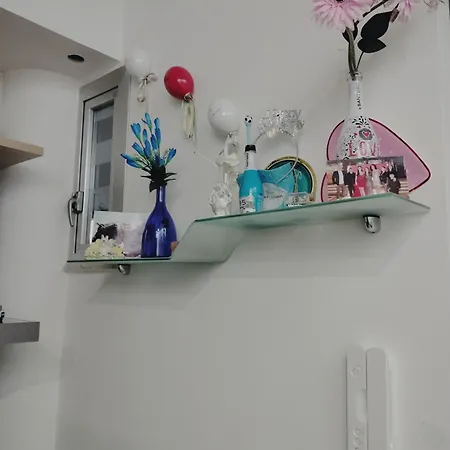 La Vie Est Belle Неаполь