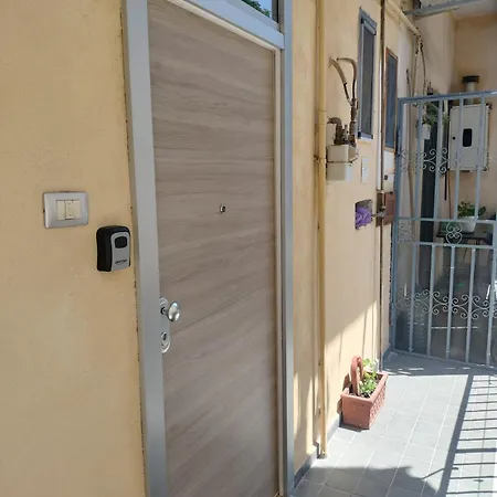 La Vie Est Belle Apartment